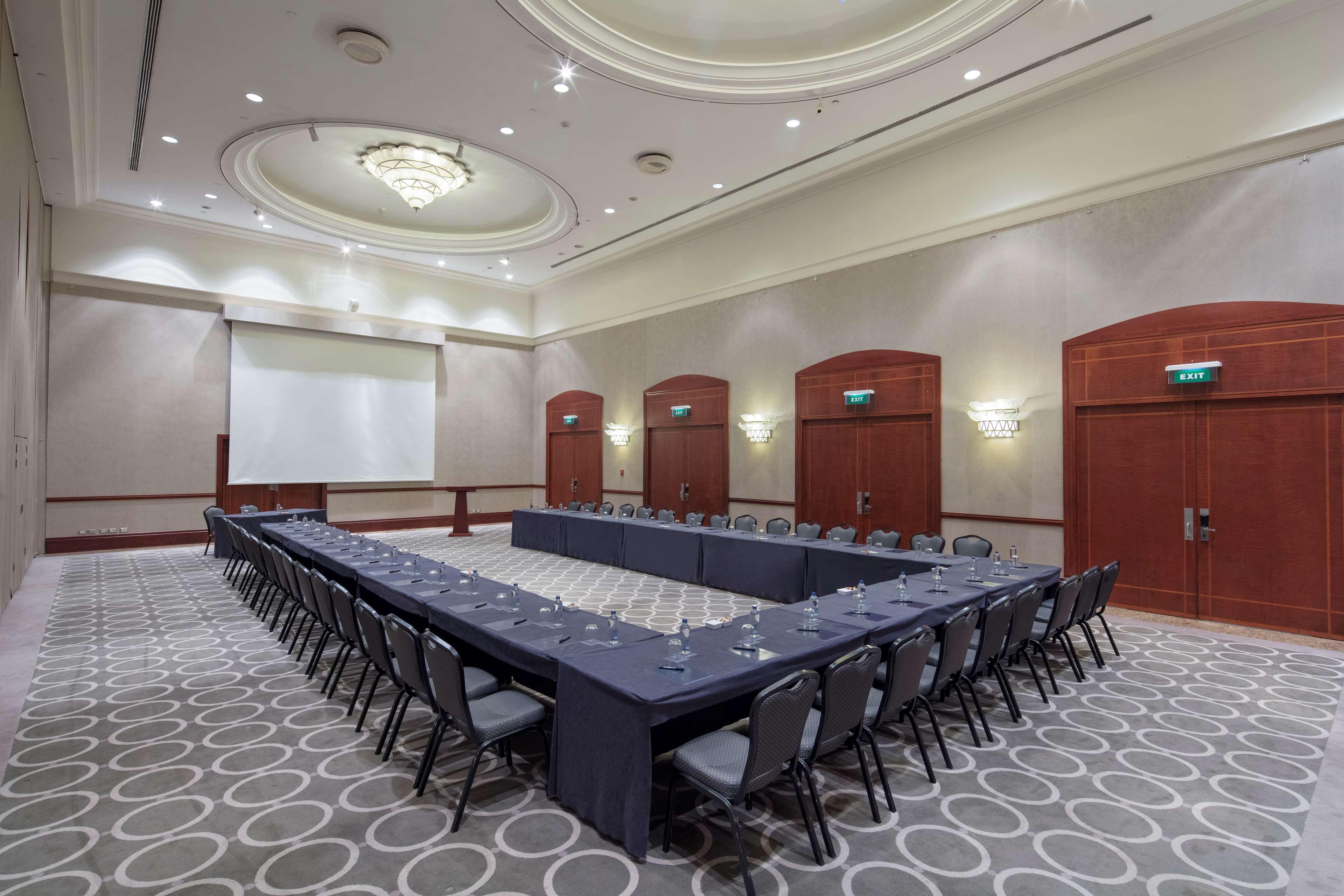 Adana Hiltonsa Hotel Zewnętrze zdjęcie
