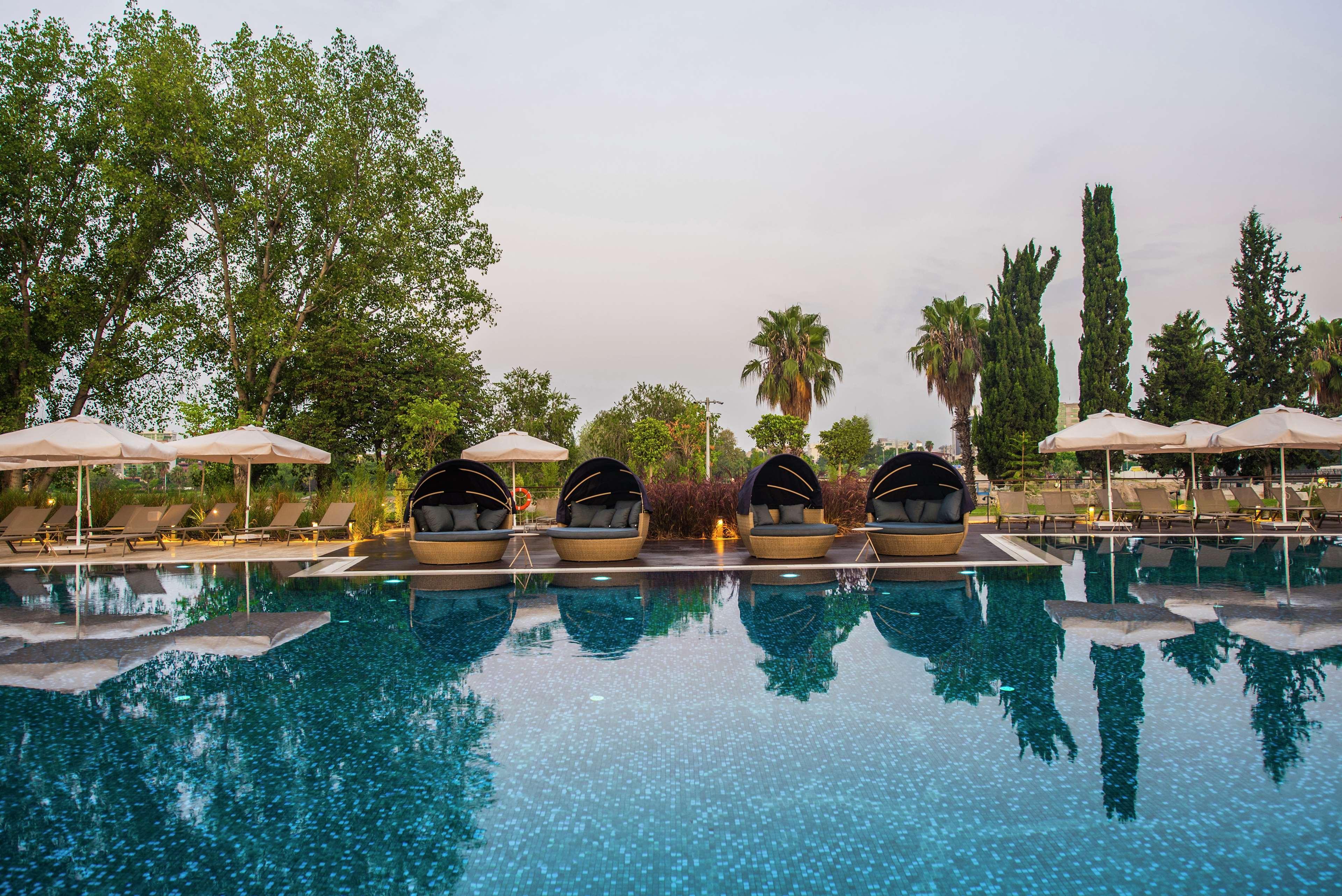 Adana Hiltonsa Hotel Zewnętrze zdjęcie