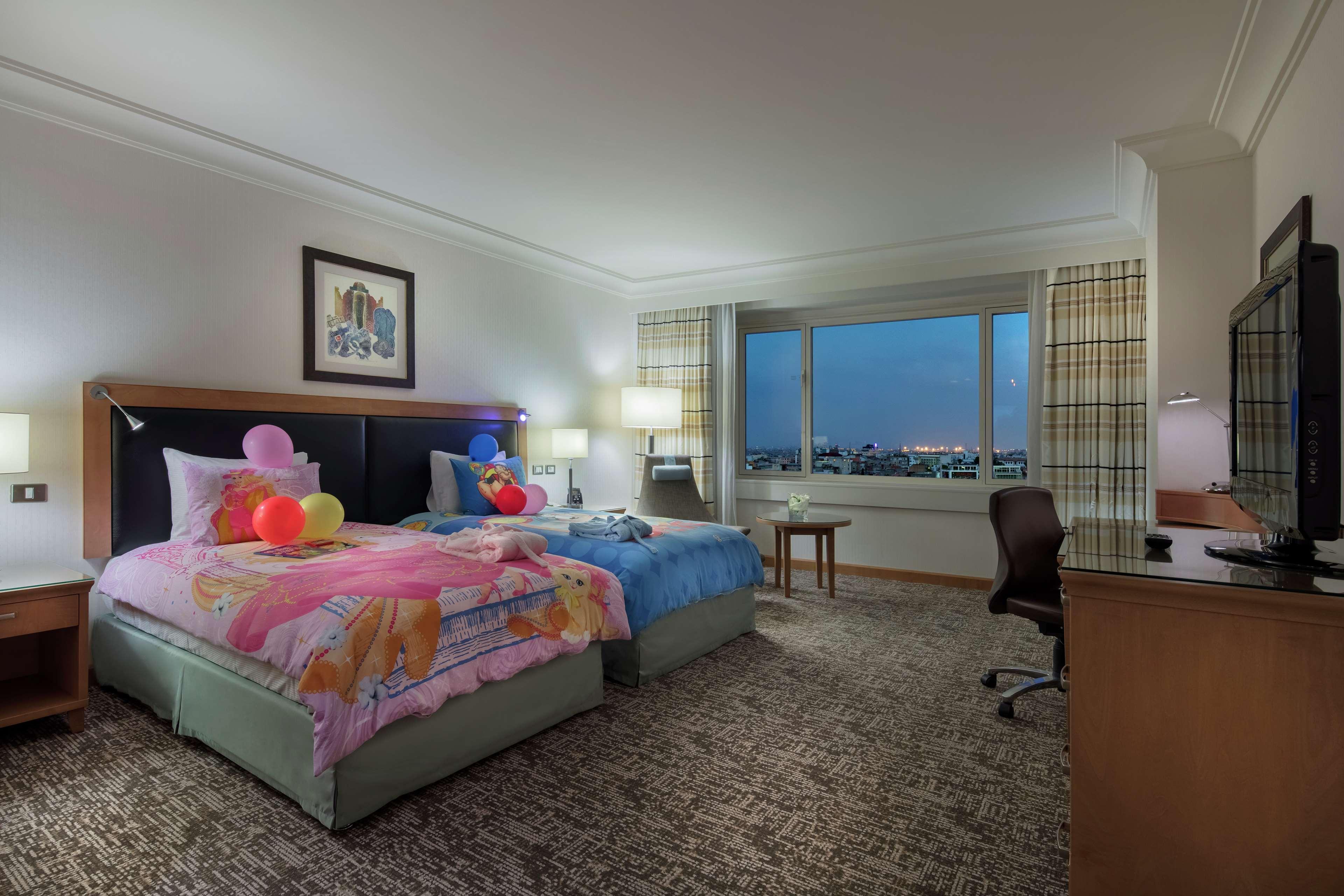 Adana Hiltonsa Hotel Zewnętrze zdjęcie
