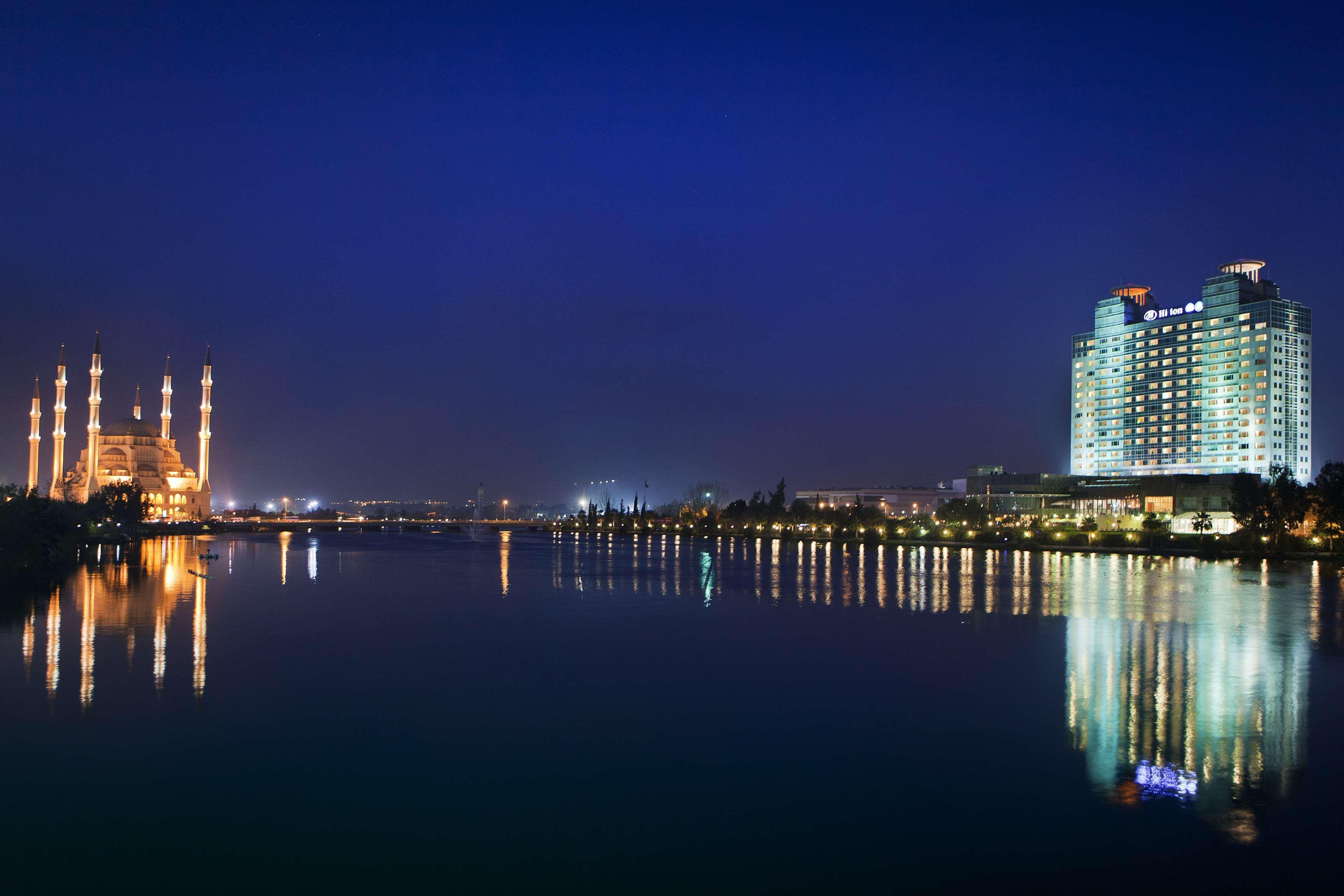 Adana Hiltonsa Hotel Zewnętrze zdjęcie