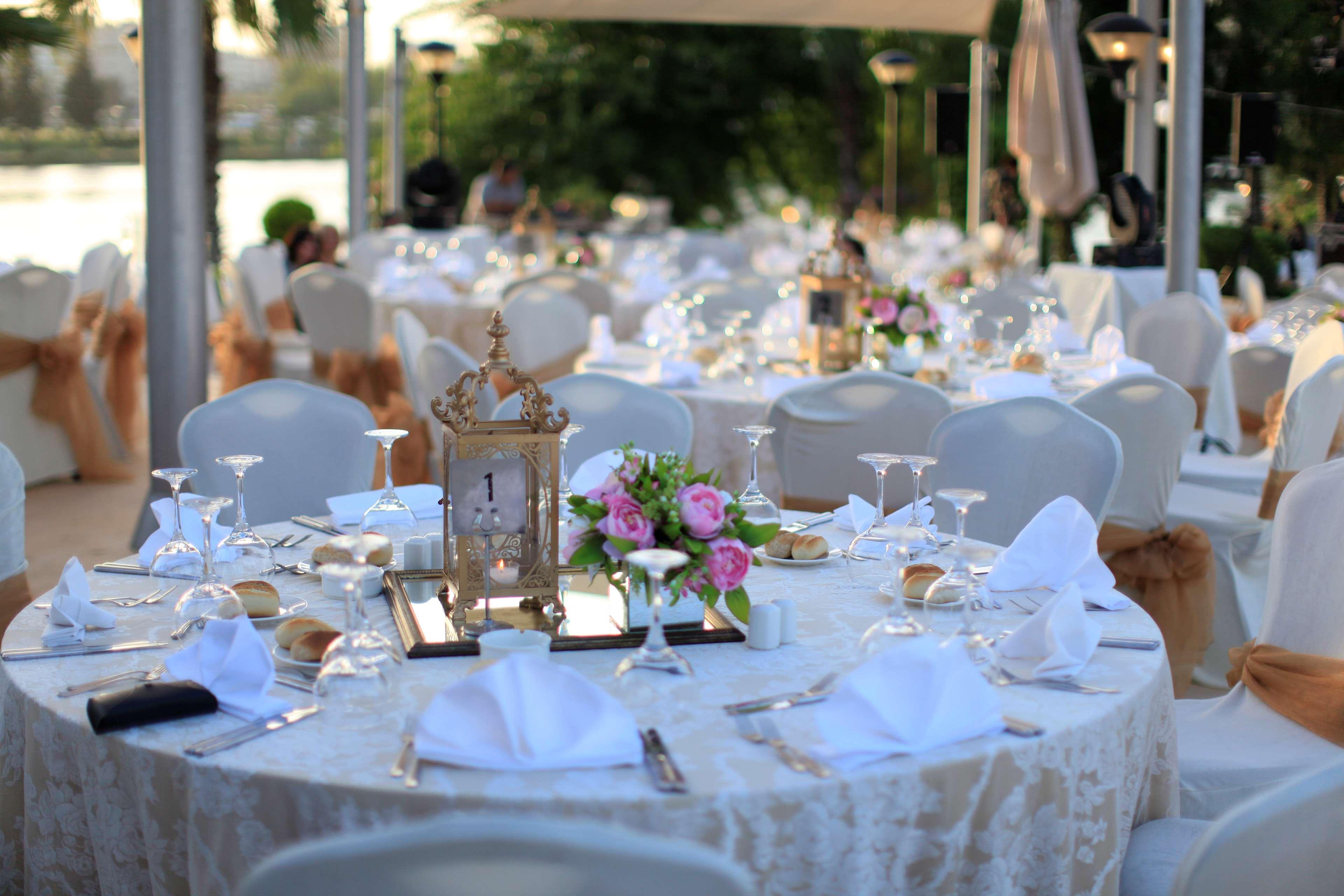Adana Hiltonsa Hotel Zewnętrze zdjęcie