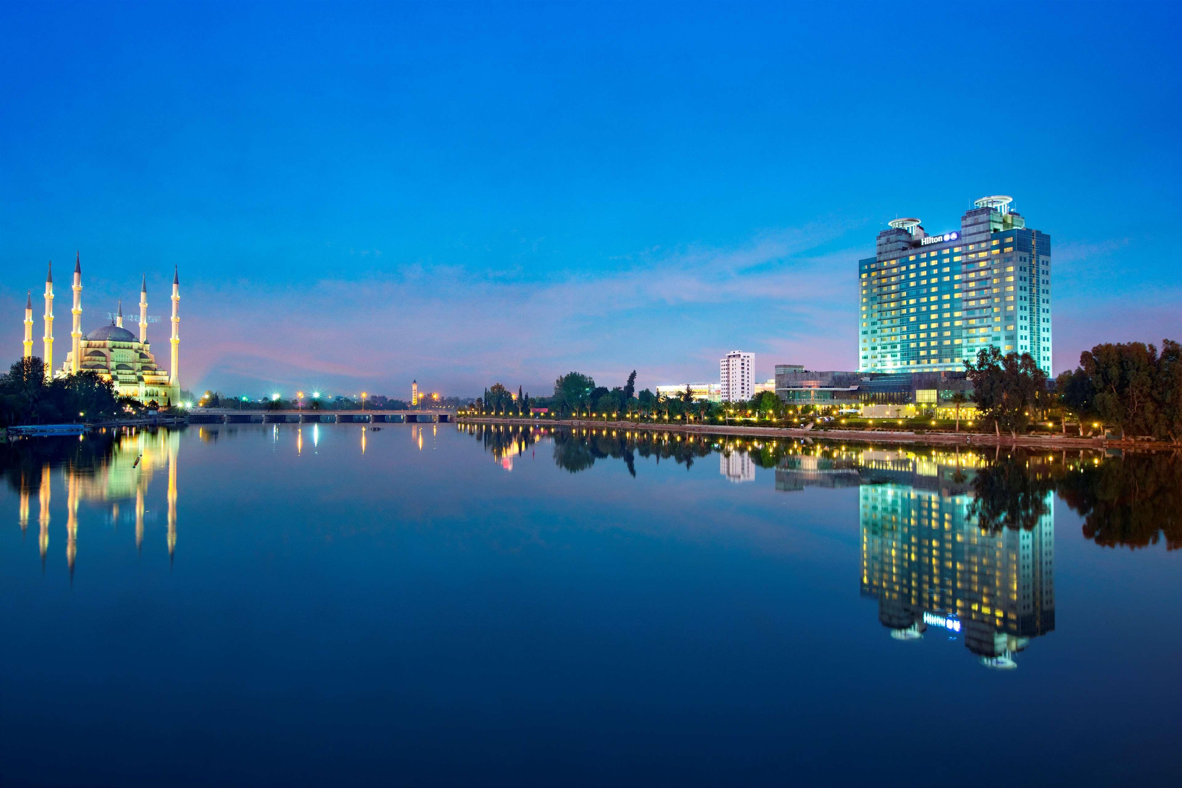 Adana Hiltonsa Hotel Zewnętrze zdjęcie