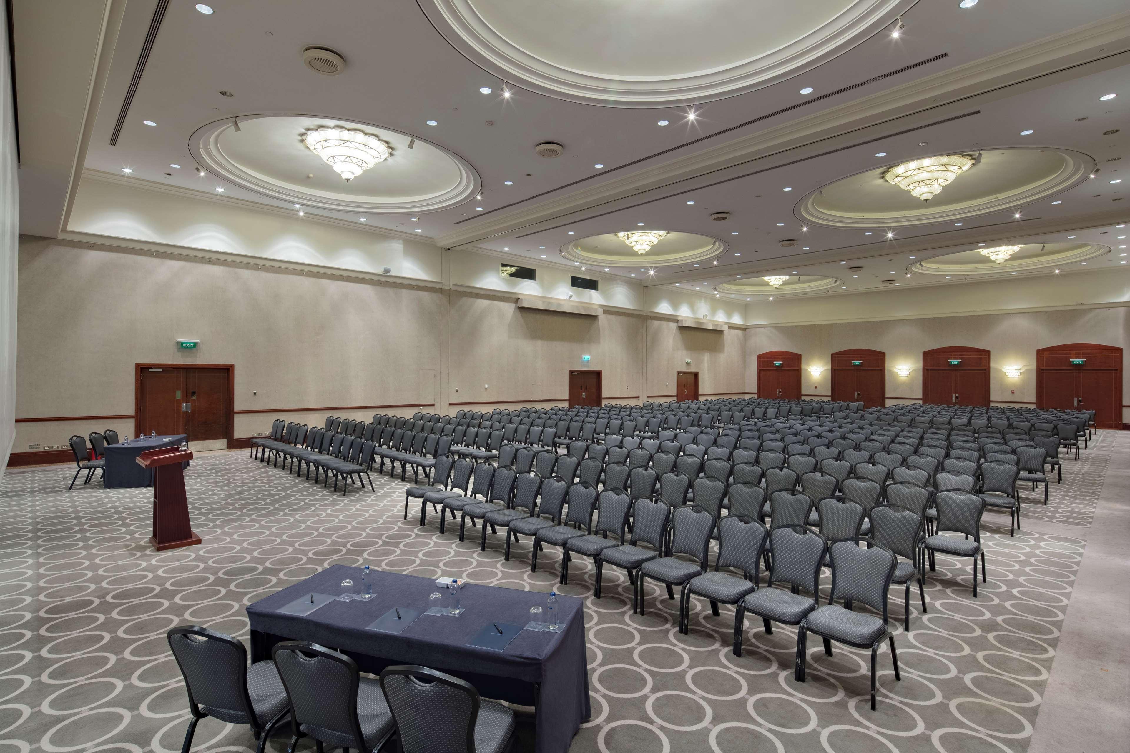 Adana Hiltonsa Hotel Zewnętrze zdjęcie
