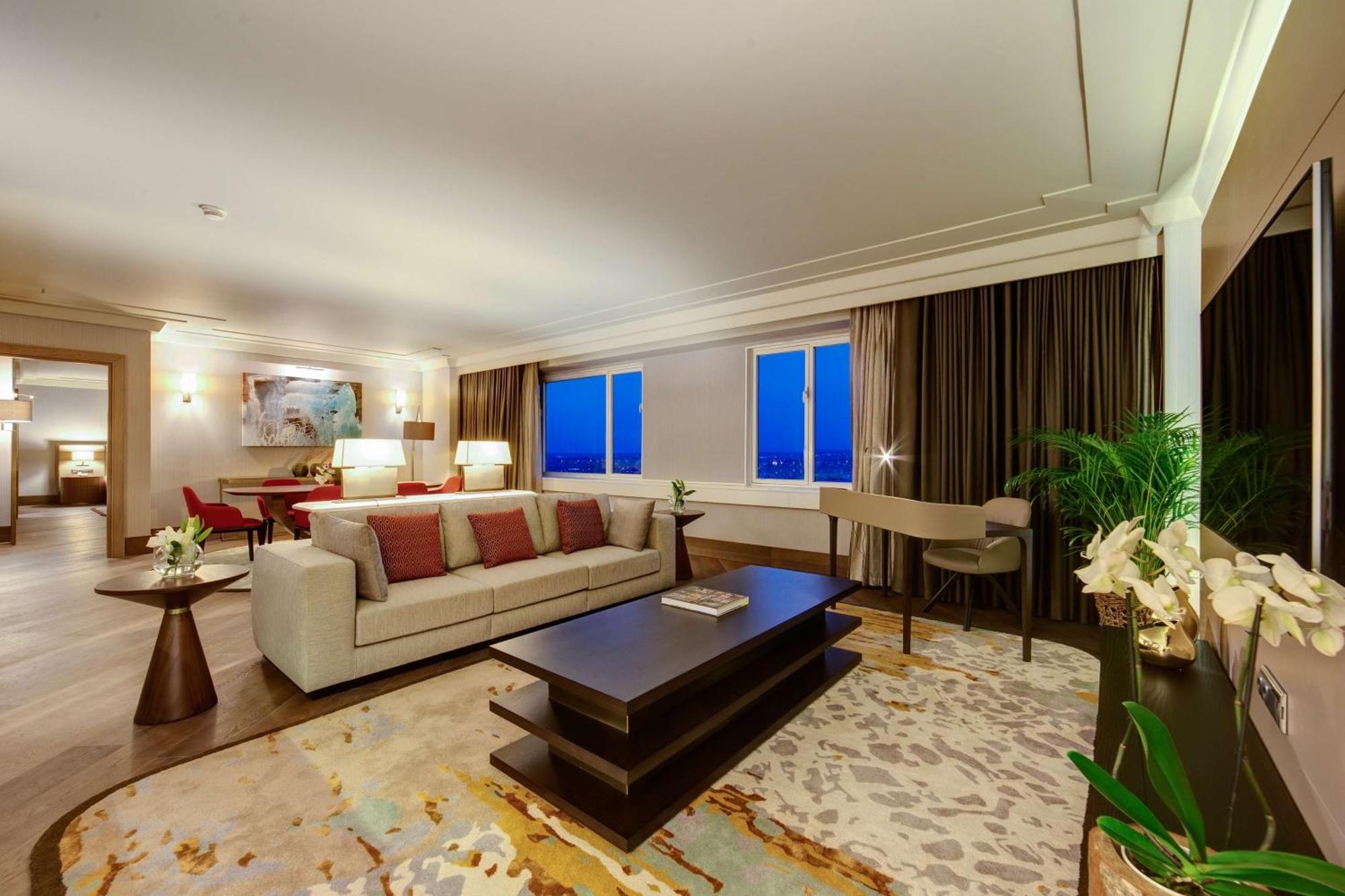 Adana Hiltonsa Hotel Zewnętrze zdjęcie