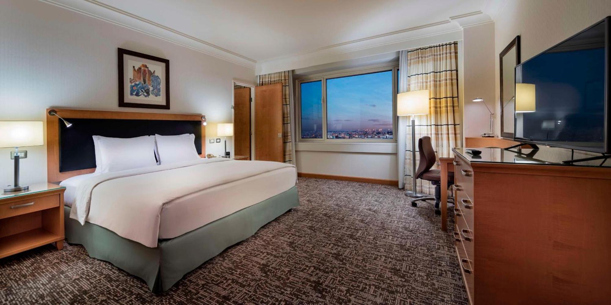 Adana Hiltonsa Hotel Zewnętrze zdjęcie